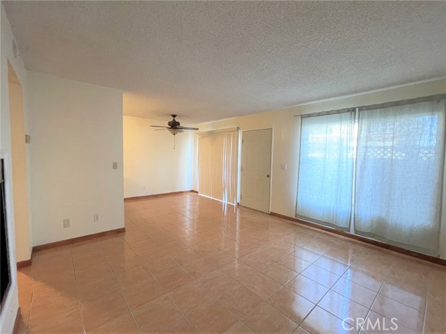 Detail Gallery Image 7 of 21 For 8939 Gallatin Rd #123,  Pico Rivera,  CA 90660 - 3 Beds | 2/1 Baths
