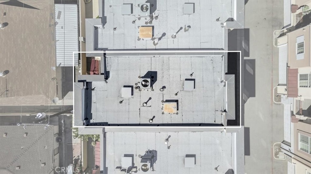 https://media.crmls.org/medias/91d058fd-a12a-4227-98a5-116d567f8fa6.jpg?preset=X-Large