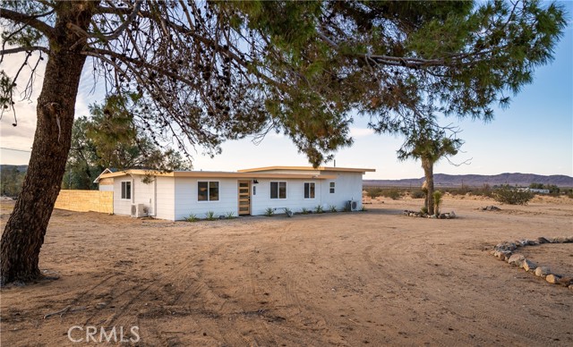 Detail Gallery Image 1 of 1 For 64284 Sun Mesa Rd, Joshua Tree,  CA 92252 - 2 Beds | 2 Baths