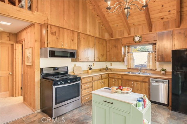 Detail Gallery Image 26 of 57 For 1200 Minton Dr, Big Bear City,  CA 92314 - 3 Beds | 2 Baths