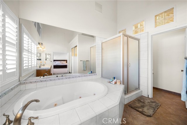 9394 Gum Tree Drive, Corona CA: https://media.crmls.org/medias/91d45f91-97b6-45c0-9375-a5e54a8e6806.jpg