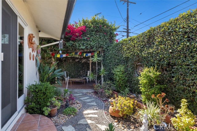 5345 W 140th St, Hawthorne CA: https://media.crmls.org/medias/91d650c9-6fad-4770-9f42-c879e027afb2.jpg