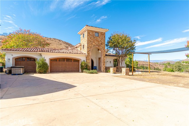 Detail Gallery Image 4 of 24 For 2127 E Olsen Rd, Thousand Oaks,  CA 91360 - 5 Beds | 5/1 Baths