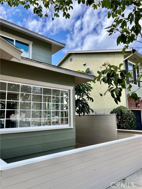 Detail Gallery Image 23 of 28 For 1904 E 2nd #B,  Long Beach,  CA 90802 - 2 Beds | 1 Baths