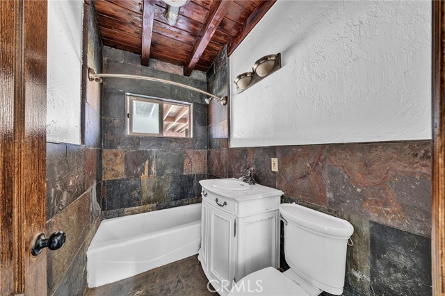 Image 34 of 73 For 31516 Clay River Road