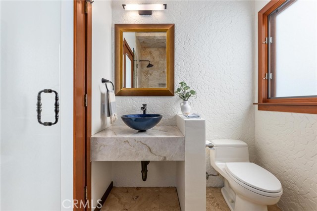 Detail Gallery Image 23 of 67 For 721 12th St, Manhattan Beach,  CA 90266 - 5 Beds | 4 Baths