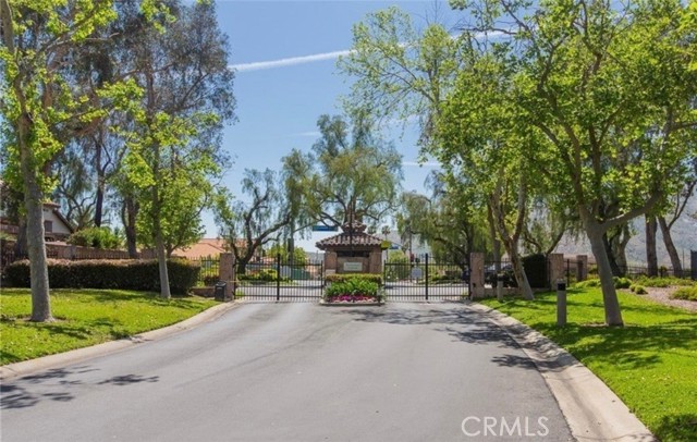 Detail Gallery Image 18 of 26 For 10075 Desert Mallow, Moreno Valley,  CA 92557 - 5 Beds | 3 Baths
