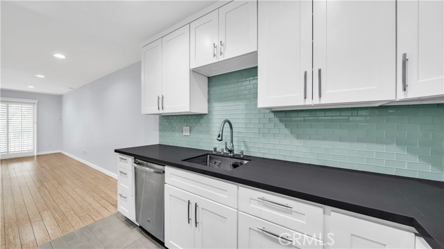 7137 Shoup Avenue, West Hills CA: https://media.crmls.org/medias/91d9c082-43a0-4460-8bb2-2630c736621a.jpg