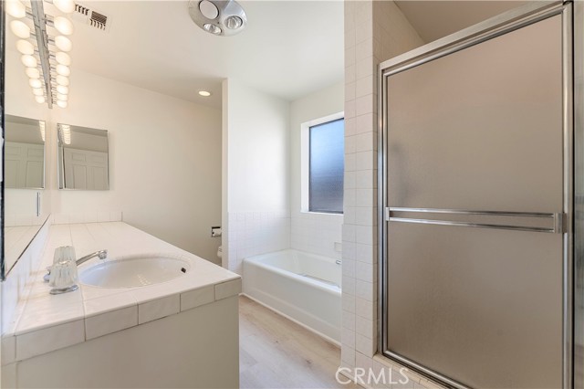 Detail Gallery Image 21 of 37 For 1567 Westholme Ave 4a,  Los Angeles,  CA 90024 - 2 Beds | 2/1 Baths