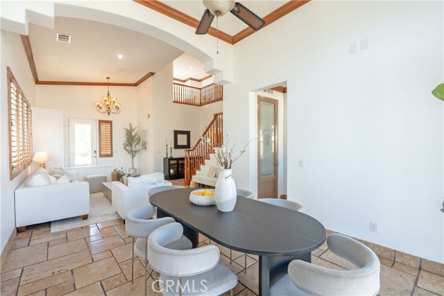 Detail Gallery Image 9 of 33 For 17425 Honey Maple, Canyon Country,  CA 91387 - 4 Beds | 3 Baths