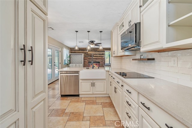 Detail Gallery Image 30 of 49 For 6901 Copper Creek Way, Bakersfield,  CA 93308 - 4 Beds | 3 Baths