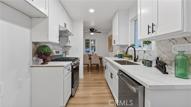 Detail Gallery Image 14 of 33 For 12136 Courser St, La Mirada,  CA 90638 - 4 Beds | 2 Baths