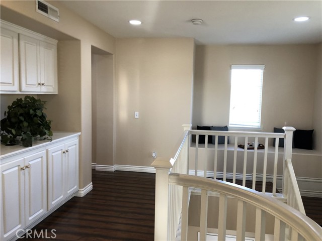 Detail Gallery Image 8 of 21 For 7065 College Park Dr, Corona,  CA 92880 - 5 Beds | 2/1 Baths