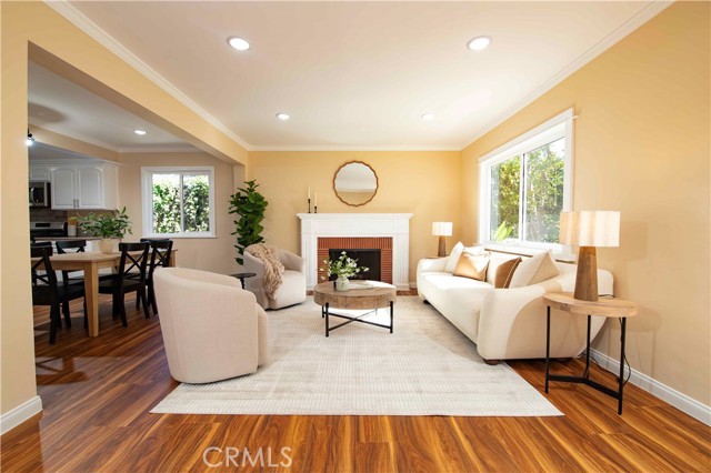 Detail Gallery Image 20 of 55 For 1305 W Riverside, Burbank,  CA 91506 - 4 Beds | 2 Baths