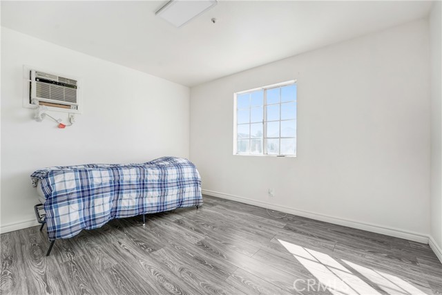 Detail Gallery Image 11 of 15 For 14300 Terra Bella #20,  Panorama City,  CA 91402 - 3 Beds | 3 Baths