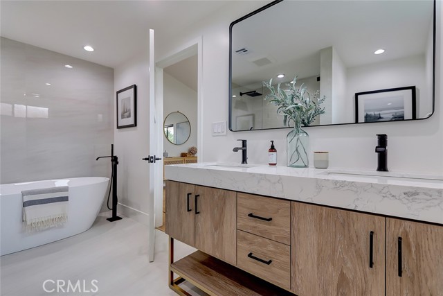 En Suite Soaking Tub