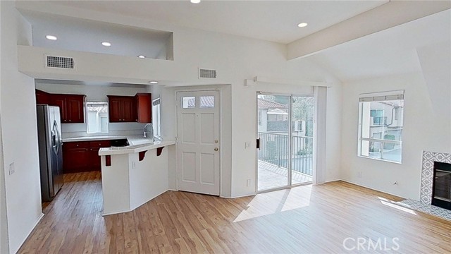 Detail Gallery Image 3 of 27 For 137 Corsica Dr, Newport Beach,  CA 92660 - 2 Beds | 1 Baths