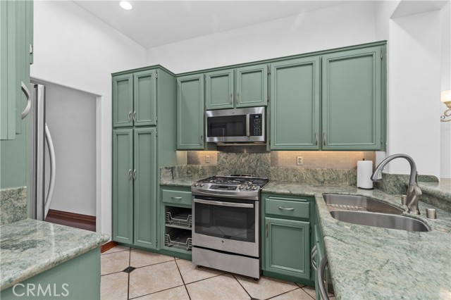 Detail Gallery Image 9 of 33 For 27196 Paseo Lomita, San Juan Capistrano,  CA 92675 - 3 Beds | 3 Baths