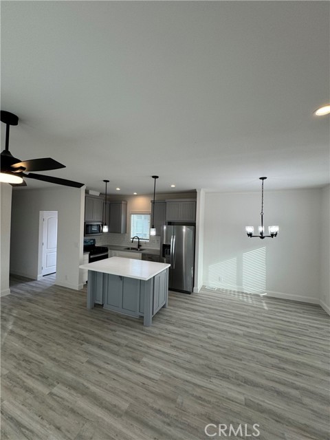 Detail Gallery Image 3 of 6 For 2627 E La Palma Ave #18,  Anaheim,  CA 92806 - 2 Beds | 2 Baths