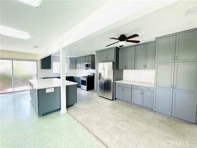 Image 5 of 14 For 6206 Pontiac