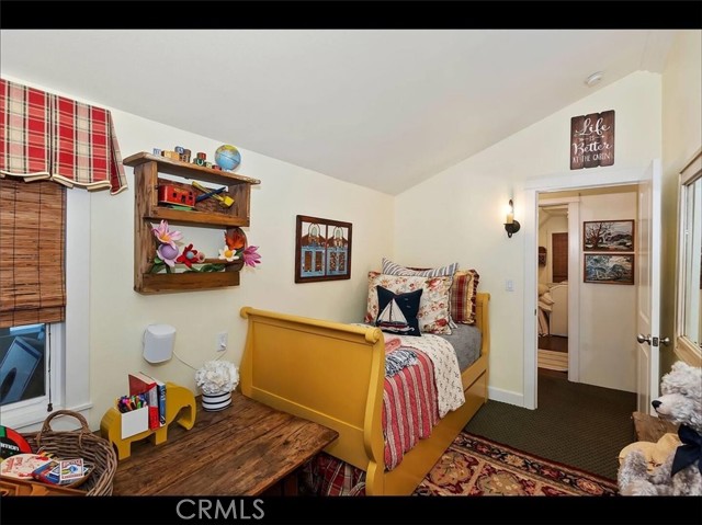 855 Lake Drive, Lake Arrowhead CA: https://media.crmls.org/medias/91e0c86b-3eda-4c0a-8890-6b56d6ad0a7e.jpg