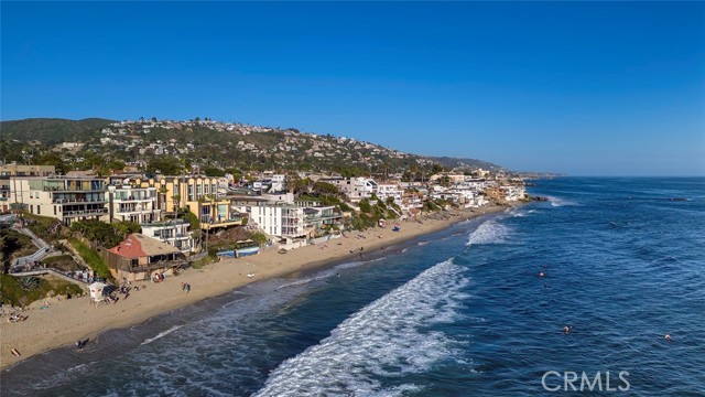 Detail Gallery Image 5 of 31 For 937 Gaviota Dr, Laguna Beach,  CA 92651 - 3 Beds | 3/1 Baths