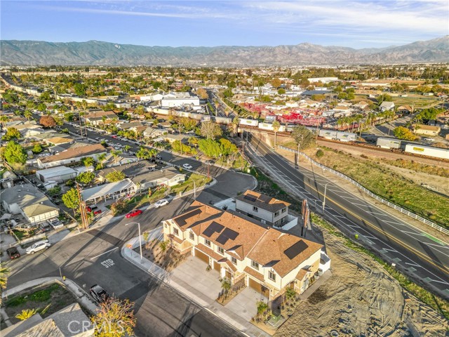 Detail Gallery Image 2 of 35 For 904 Hert St, Colton,  CA 92324 - 4 Beds | 2/1 Baths