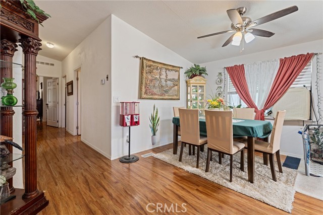 Detail Gallery Image 8 of 27 For 1550 20th, Rosamond,  CA 93560 - 3 Beds | 2 Baths