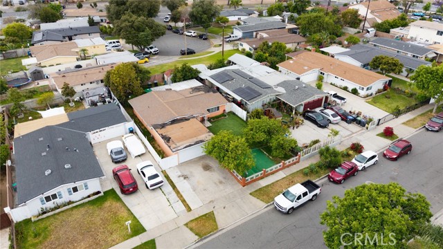 Detail Gallery Image 35 of 41 For 526 Nottingham Ave, Santa Ana,  CA 92703 - 4 Beds | 2 Baths