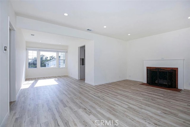 Detail Gallery Image 8 of 56 For 1606 Bel Aire Dr, Glendale,  CA 91201 - 2 Beds | 1 Baths