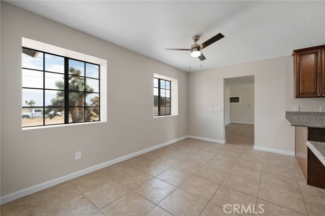 Detail Gallery Image 14 of 34 For 9846 Sunny Vista Rd, Phelan,  CA 92371 - 3 Beds | 2 Baths