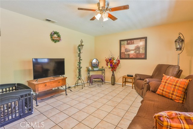 Detail Gallery Image 10 of 62 For 11169 66th St, Jurupa Valley,  CA 91752 - 3 Beds | 2 Baths