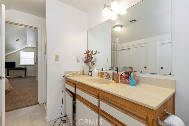 41 Thomas Court, Templeton CA: https://media.crmls.org/medias/91e8fc71-102f-474c-9b77-7731839aed5e.jpg