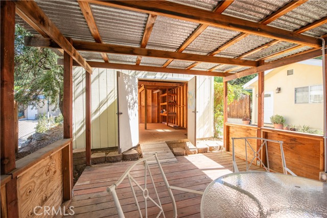 23329 Raymond Street, Chatsworth CA: https://media.crmls.org/medias/91e95ba0-b265-4d7f-85b0-d8cd066803e4.jpg