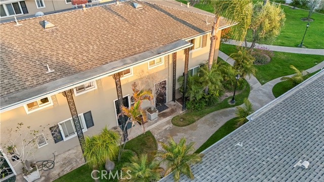1741 Tustin Avenue, Costa Mesa CA: https://media.crmls.org/medias/91e9f029-0025-4d9f-8c3c-edef3c03e306.jpg