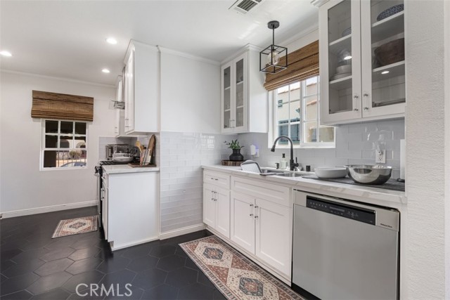 Detail Gallery Image 21 of 21 For 7519 La Salle Ave, Los Angeles,  CA 90047 - – Beds | – Baths