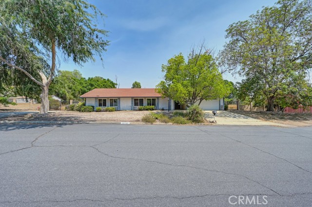 30590 Plumas Street, Lake Elsinore CA: https://media.crmls.org/medias/91eb26b6-7a1e-4512-b7f2-798d12f597a2.jpg