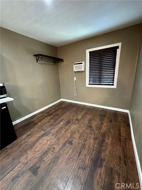 Detail Gallery Image 4 of 8 For 362 E 7th St #2,  Perris,  CA 92570 - 1 Beds | 1 Baths