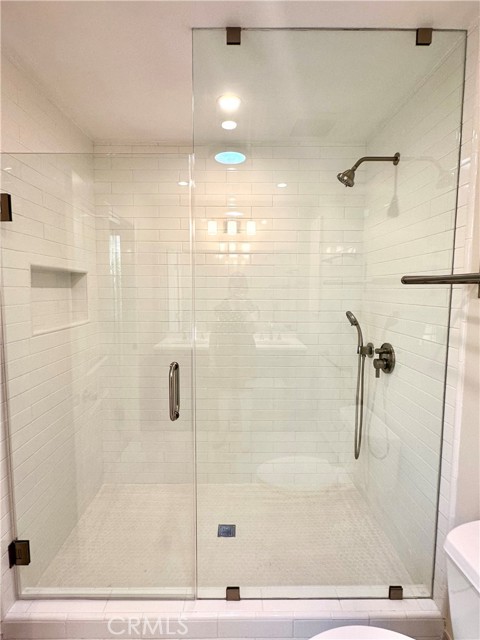 17223 Kingsbury Street, Granada Hills CA: https://media.crmls.org/medias/91ec349d-4397-4b63-970e-cf14c763d744.jpg