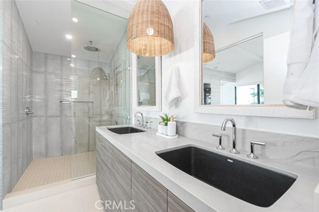 1034 W Balboa Boulevard, Newport Beach CA: https://media.crmls.org/medias/91eccb54-2235-447d-bbf7-b28ca12fa51f.jpg