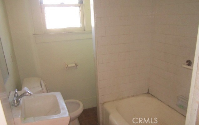 Detail Gallery Image 11 of 18 For 315 W Cedar, Compton,  CA 90220 - 2 Beds | 1 Baths