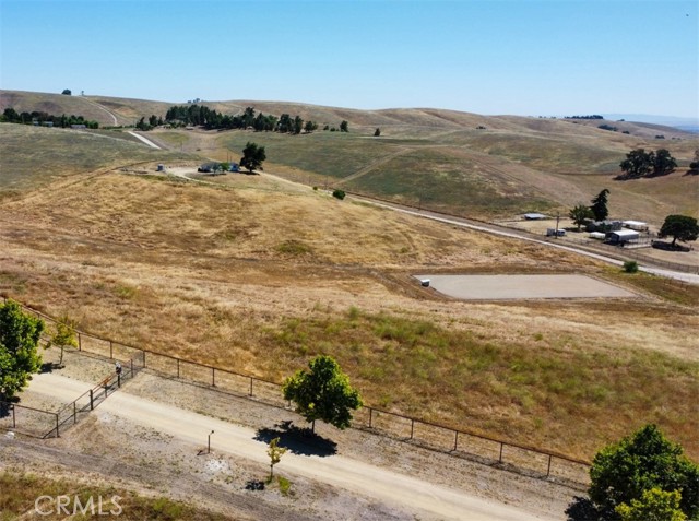 7491 Kingsbury Road, Templeton CA: https://media.crmls.org/medias/91ede1ed-df1d-4827-a5b3-a90c91528af9.jpg