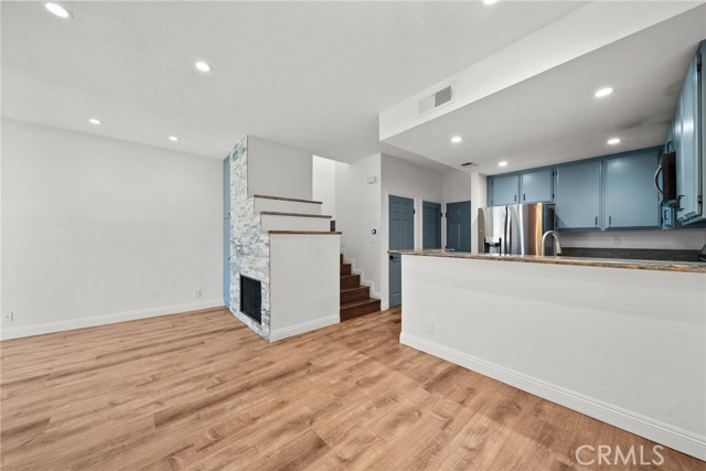 Detail Gallery Image 13 of 37 For 25725 Perlman #127,  Stevenson Ranch,  CA 91381 - 3 Beds | 2/1 Baths