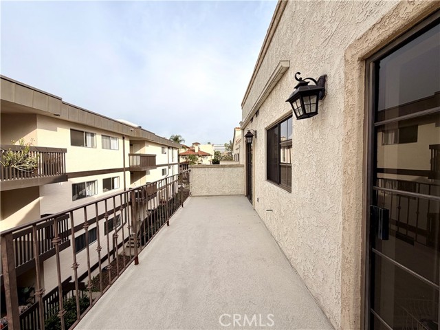 Detail Gallery Image 12 of 29 For 227 S Madison, Pasadena,  CA 91101 - 2 Beds | 2/1 Baths