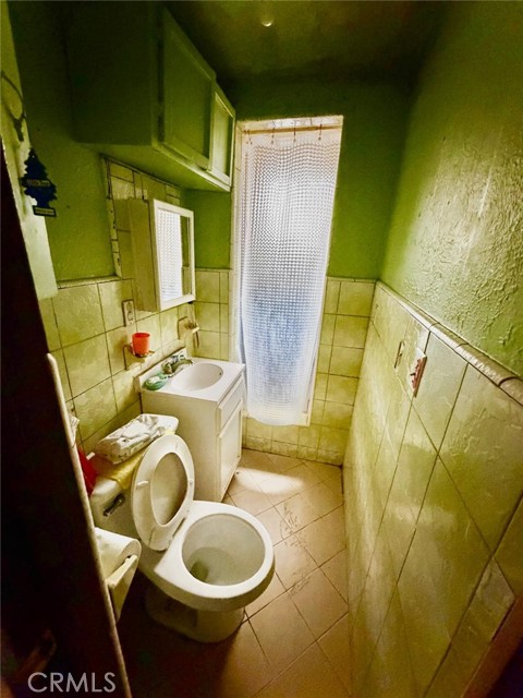 Detail Gallery Image 17 of 28 For 1454 E 50th, Los Angeles,  CA 90011 - – Beds | – Baths