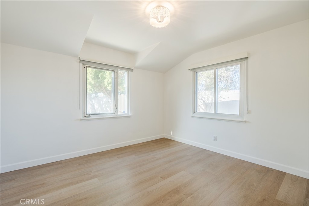 MLS #OC25245257 image #23