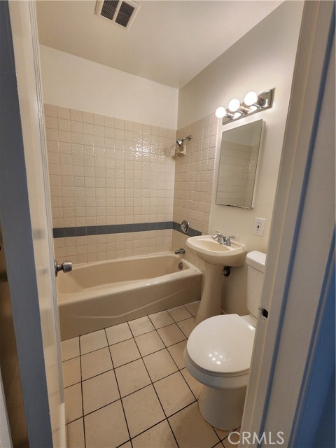 Detail Gallery Image 5 of 24 For 2838 May Ave, Redondo Beach,  CA 90278 - 4 Beds | 3 Baths