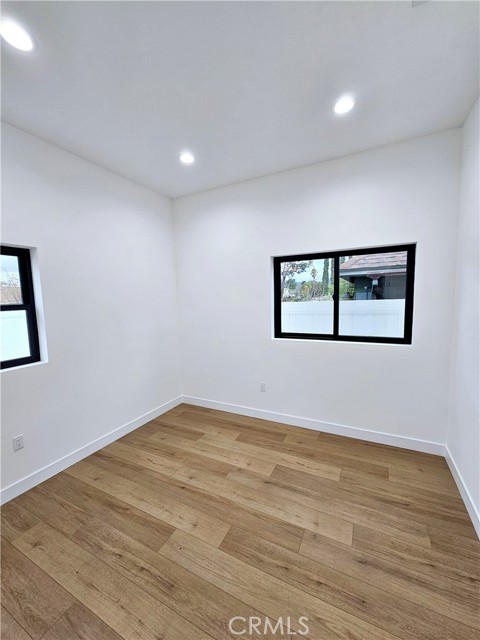 Detail Gallery Image 15 of 25 For 2581 Windsor Ave, Altadena,  CA 91001 - 3 Beds | 3 Baths