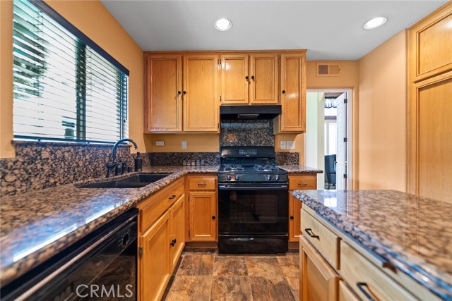 Detail Gallery Image 28 of 48 For 15655 Prestancia Ct, Moreno Valley,  CA 92555 - 3 Beds | 2/1 Baths