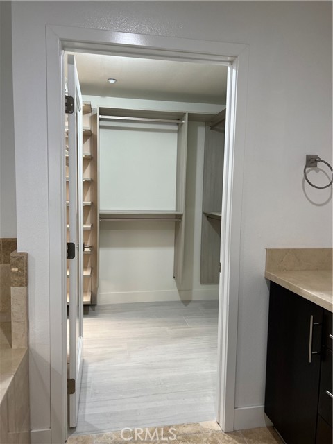402 Rockefeller, Irvine CA: https://media.crmls.org/medias/91ef46df-67be-433c-851b-1cbfce727c76.jpg